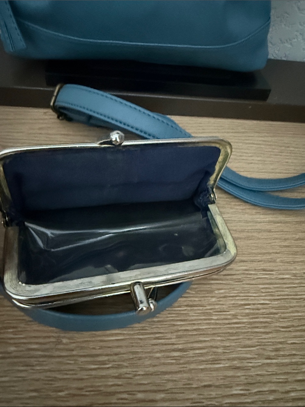 Stone Mountain Light Blue Crossbody bag with Navy Coin Pouch - Picture 4 of 5